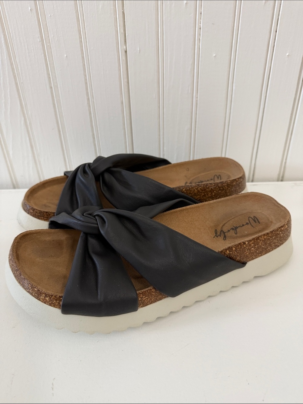 Wonderly Women’s Black Knot Criss Cross Slide Sandals, Sz 7.5 / 8
